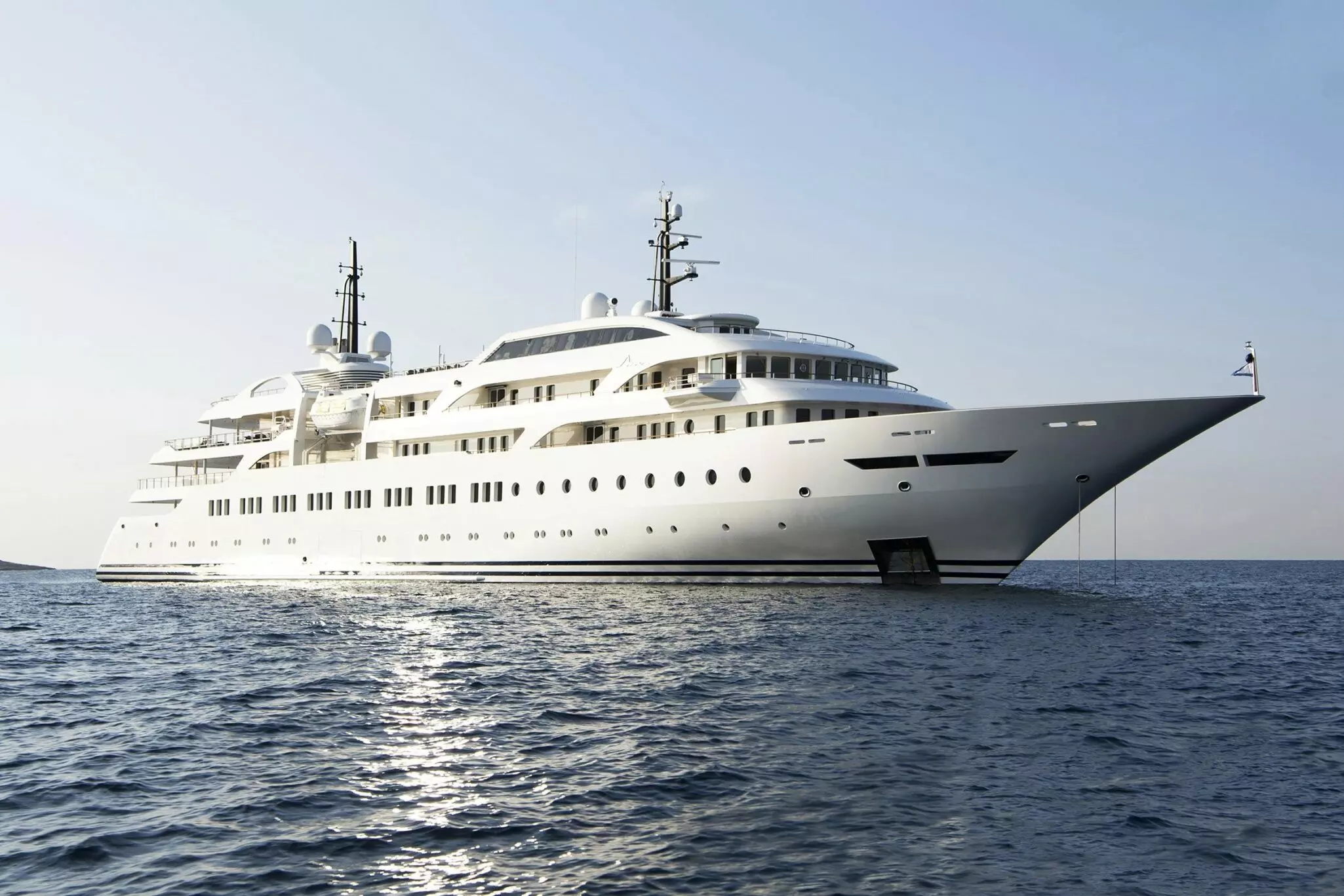 Driving Non-Brand Growth for a Luxury Yacht Brokerage