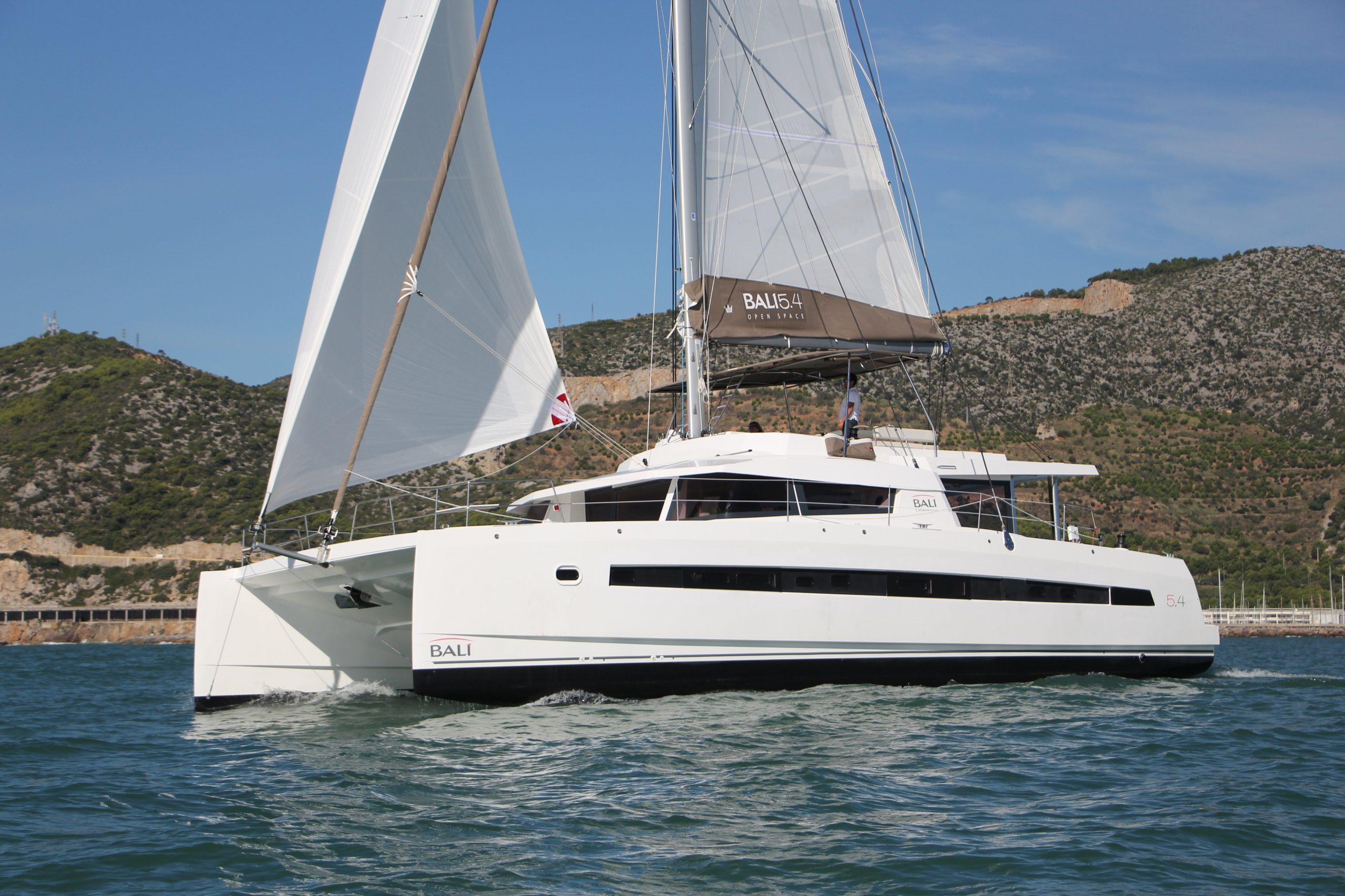 Dream Yacht Sales yacht